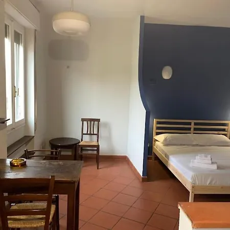 Outside Ztl Lägenhet